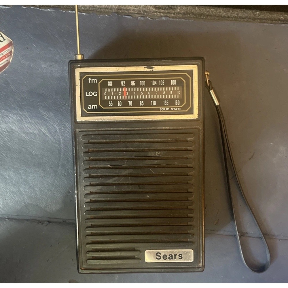 Vintage Sears Roebuck Portable Handheld Solid State AM/FM Transistor Radio VGC